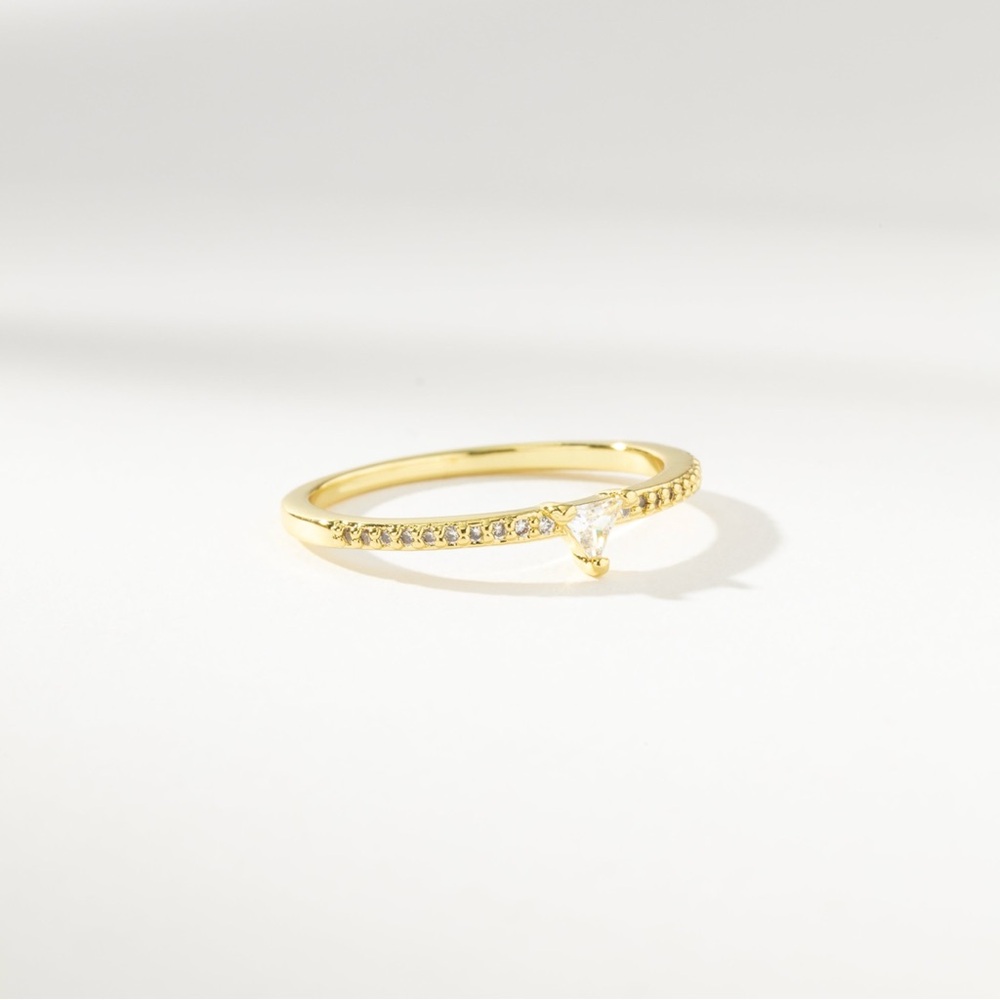 Uncommon James Three Points Ring
